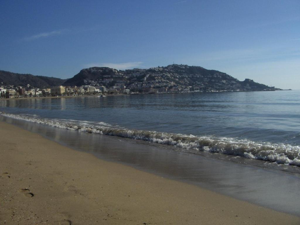 Hostal Puig Rom Roses Buitenkant foto