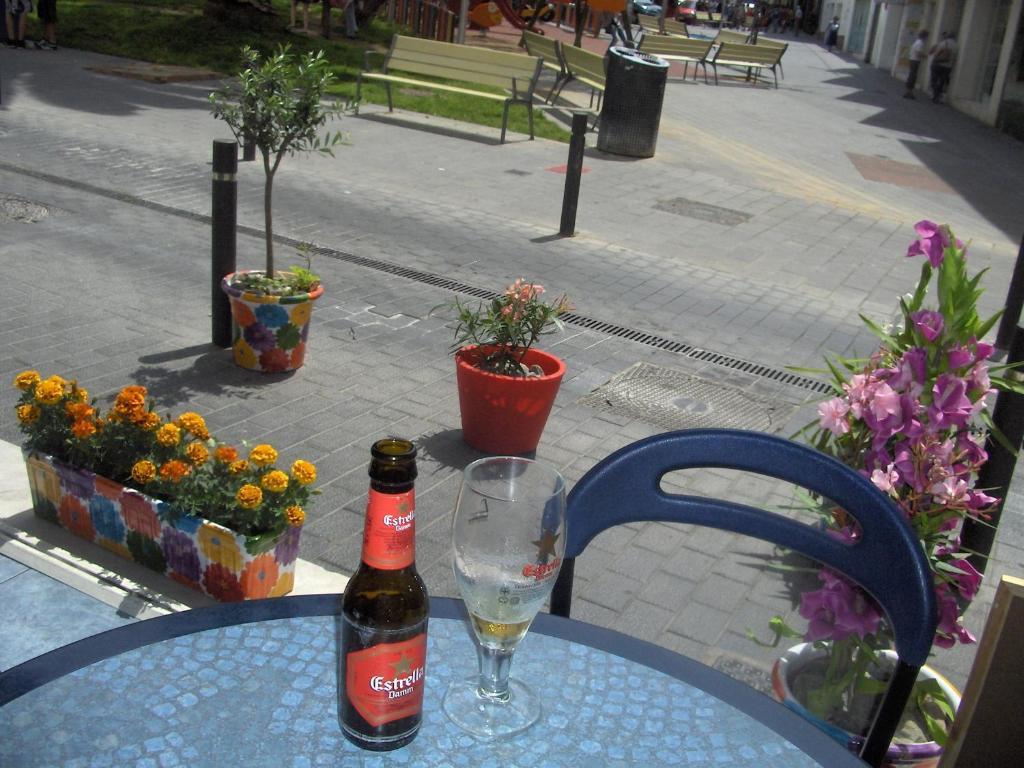 Hostal Puig Rom Roses Buitenkant foto